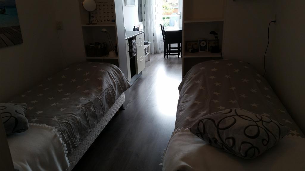 Homestay Bij Aelita Den Burg Εξωτερικό φωτογραφία