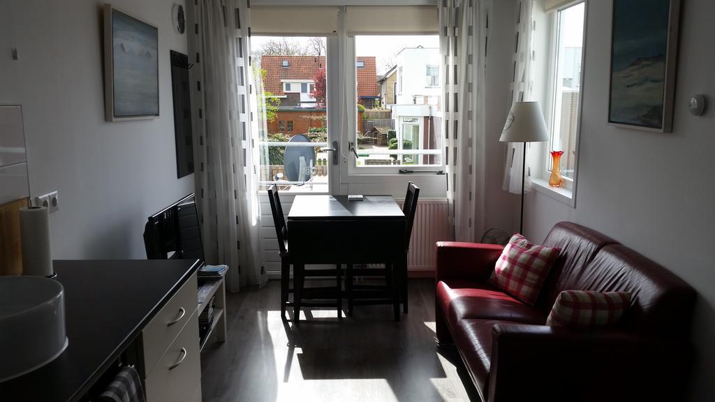 Homestay Bij Aelita Den Burg Εξωτερικό φωτογραφία